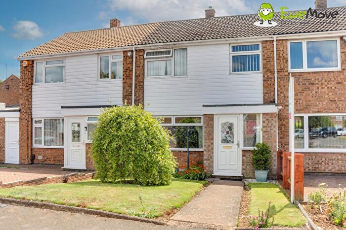 3 Bedroom Terraced House To Rent In Seaford Close, Luton, Bedfordshire, LU2