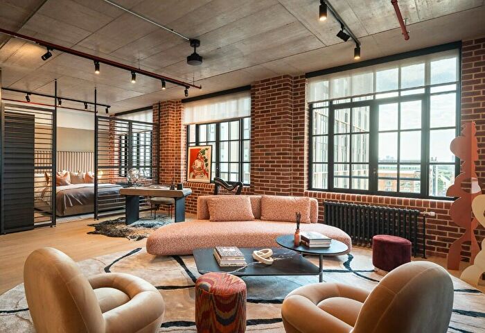 2 Bedroom Apartment For Sale In Canary Wharf, London, E14