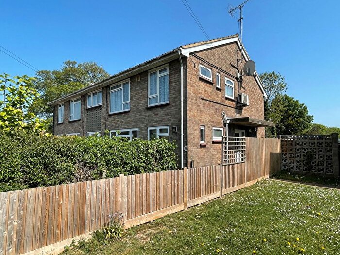 2 Bedroom Flat For Sale In Queens Rise, Ringwould, CT14
