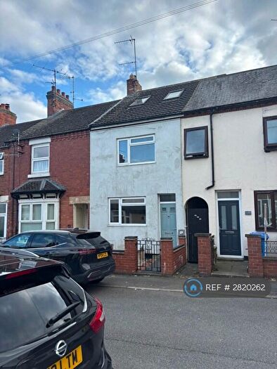 3 Bedroom Terraced House To Rent In Queen St, Kettering, NN14
