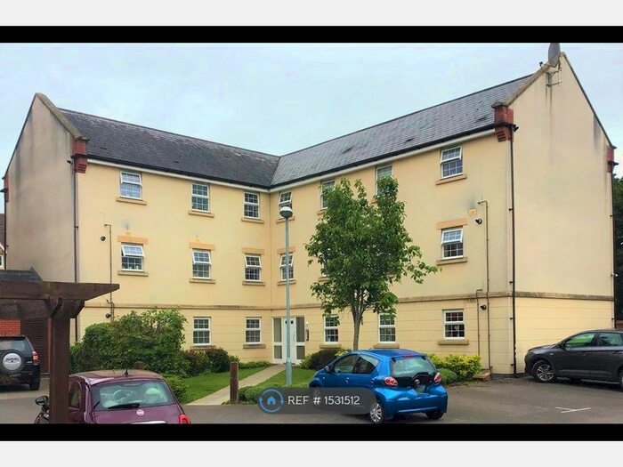 2 Bedroom Flat To Rent In Deneb Drive, Swindon, SN25