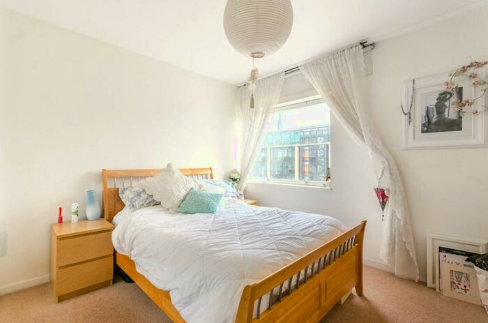 1 Bedroom Flat To Rent In Upper Thames Street, Mansion House, London, EC4V