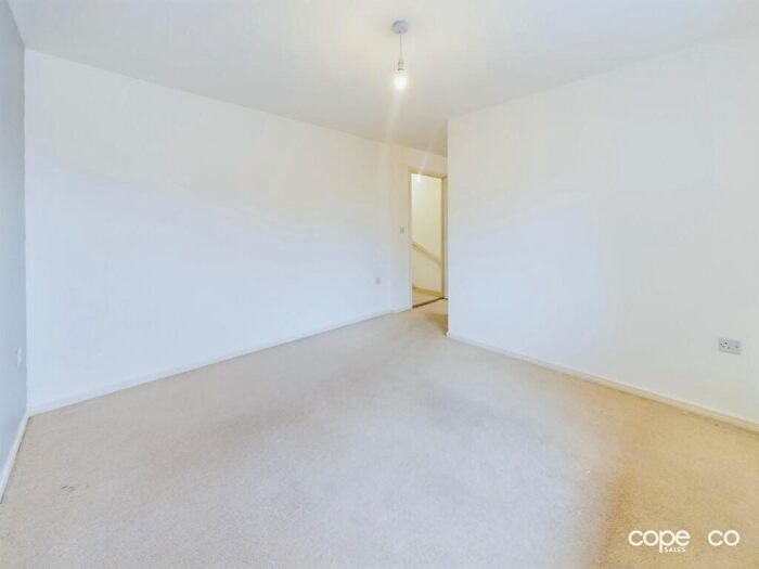 1 Bedroom Apartment For Sale In Caroline Court, Burton-On-Trent, Staffordshire, DE14