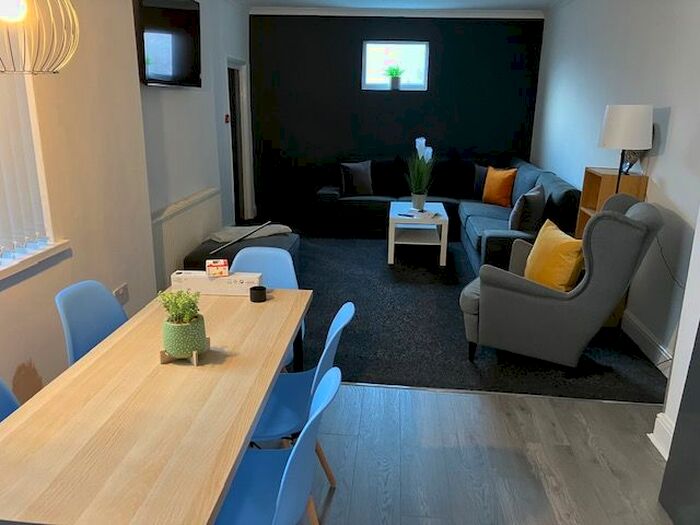 6 Bedroom Terraced House To Rent In Southfield Road, Middlesbrough, TS1