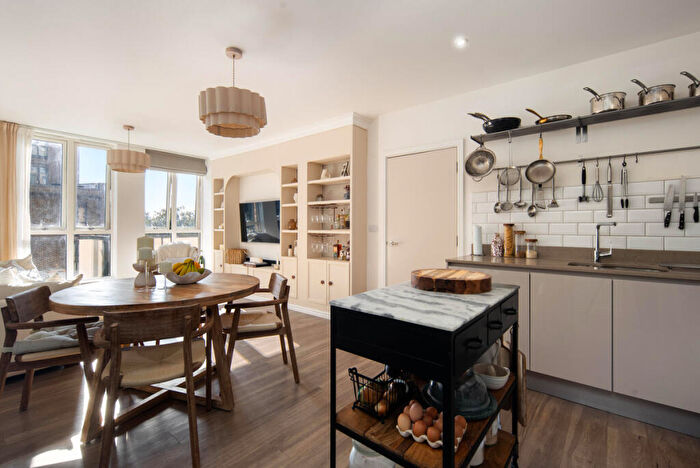 2 Bedroom Flat For Sale In Nellie Cressall Way, London, E3