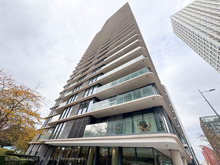 1 Bedroom Flat For Sale In Glasshouse Gardens, London, E20