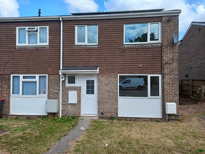 3 Bedroom Semi-Detached House To Rent In Poplar Avenue, Kirkby In Ashfield, Nottinghamshire, NG17
