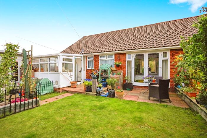 2 Bedroom Bungalow For Sale In Uplands Park, Broad Oak, Heathfield, East Sussex, TN21