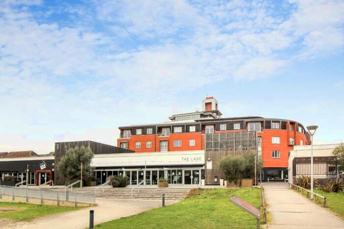 2 Bedroom Apartment To Rent In Castle Quay, Bedford, MK40