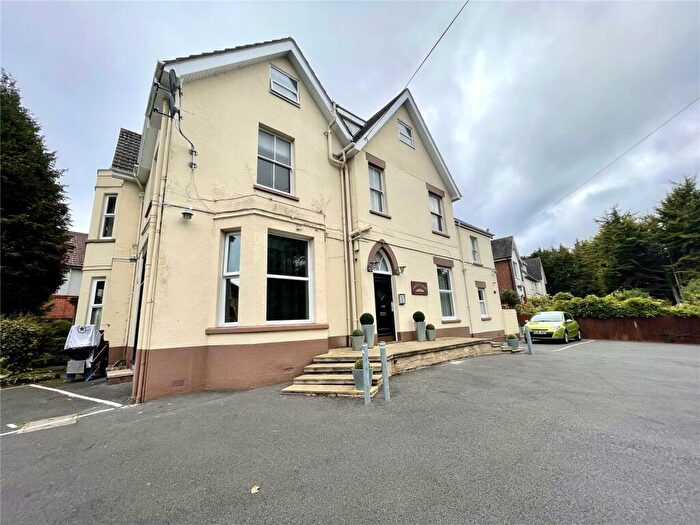 1 Bedroom Apartment To Rent In Crescent Road, Bournemouth, Dorset, BH2