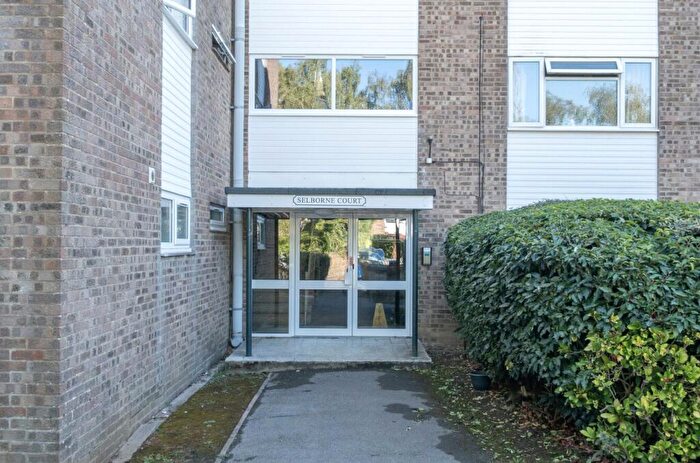 1 Bedroom Apartment For Sale In Tavistock Close, Romsey, Hampshire, SO51
