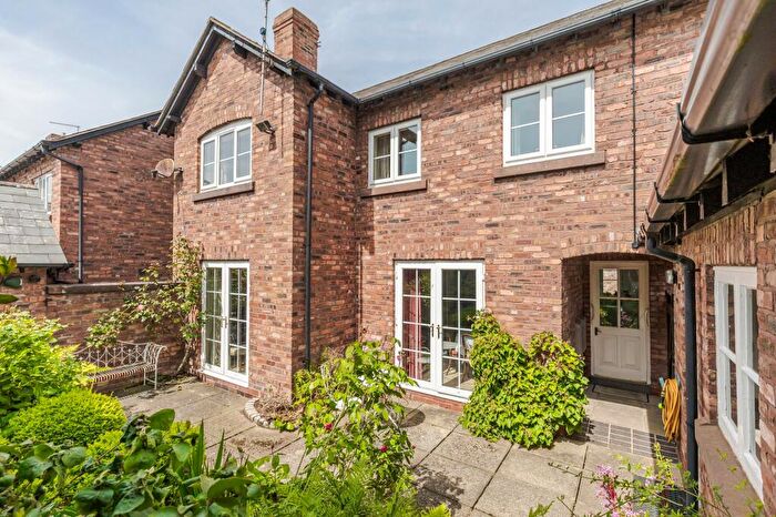 3 Bedroom Detached House For Sale In Bell Meadow Court, Tarporley, CW6