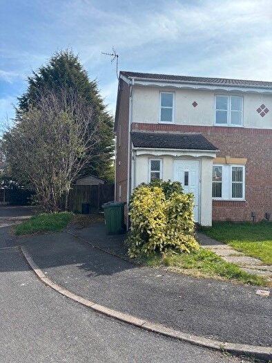 3 Bedroom Semi-Detached House To Rent In Tom Paine Close, Braunstone Town, LE3