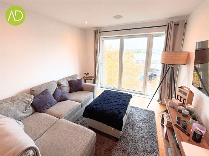1 Bedroom Apartment To Rent In Bridge Road East, Welwyn Garden City, AL7