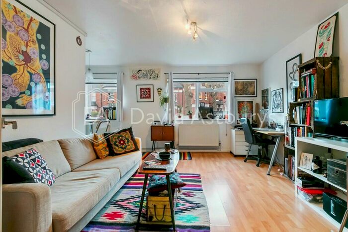 1 Bedroom Apartment To Rent In Mount View Road, Stroud Green, London, N4