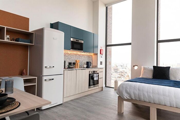 Studio To Rent In John Street, Glasgow, G1
