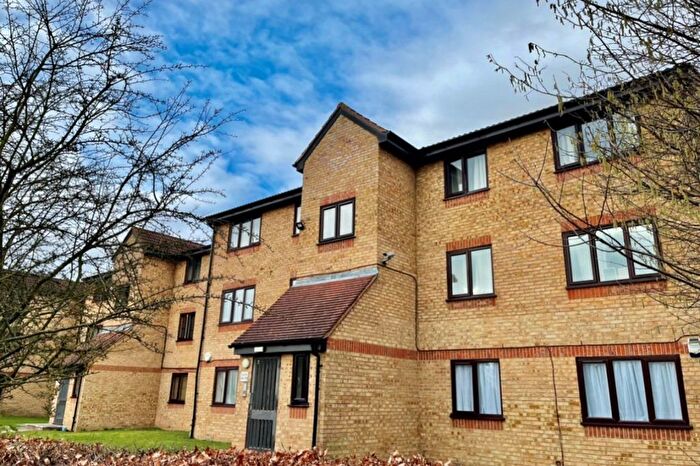 1 Bedroom Flat To Rent In Walpole Road, Burnham, Slough, SL1