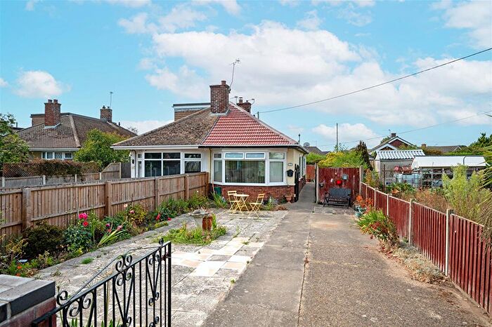 2 Bedroom Semi-Detached Bungalow For Sale In Beccles Road, Bradwell, NR31