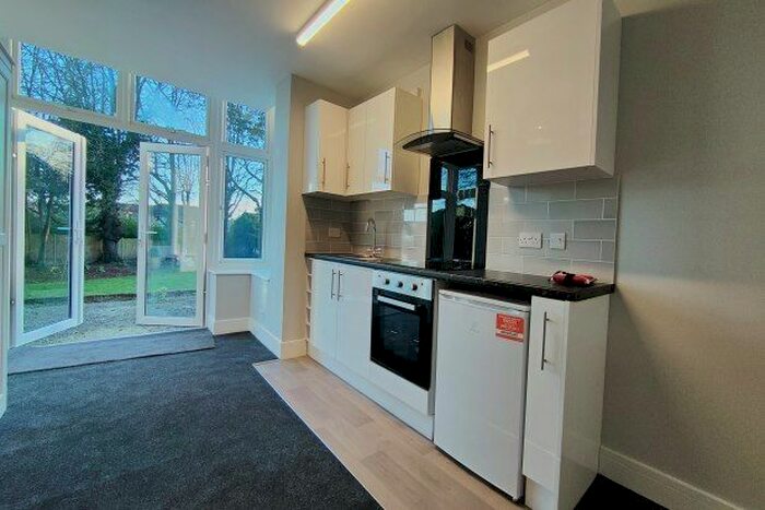 Studio To Rent In The Approach, Orpington, BR6