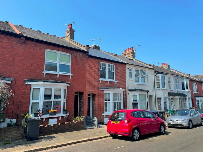 Studio To Rent In Percy Road, London, N12