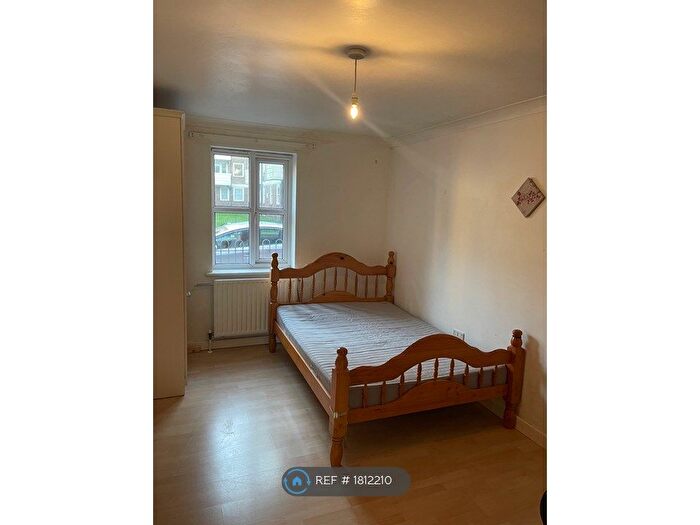 2 Bedroom Flat To Rent In Ash Tree House, London, SE5
