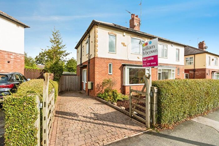 3 Bedroom Semi-Detached House For Sale In Green Lane, Leeds, LS15