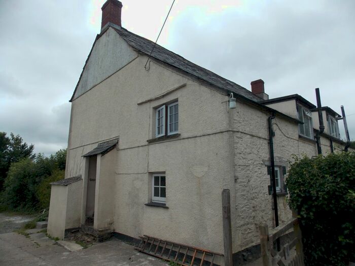 2 Bedroom Cottage To Rent In Northcott, Launceston, PL15