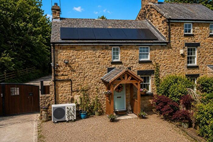 3 Bedroom Semi-Detached House For Sale In Tinglebridge, Hemingfield, Barnsley, S73