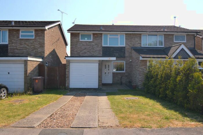 3 Bedroom Semi-Detached House To Rent In St Pauls Gate, Wokingham, RG41