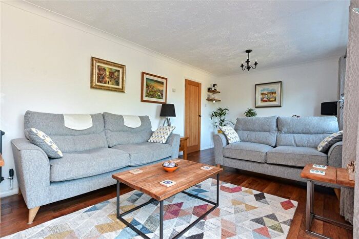 4 Bedroom Link Detached House For Sale In Elm Wood West, Whitstable, Kent, CT5