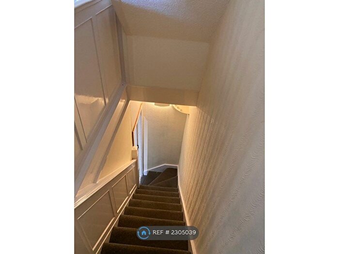 2 Bedroom Flat To Rent In Brownhill Drive, Blackburn, BB1