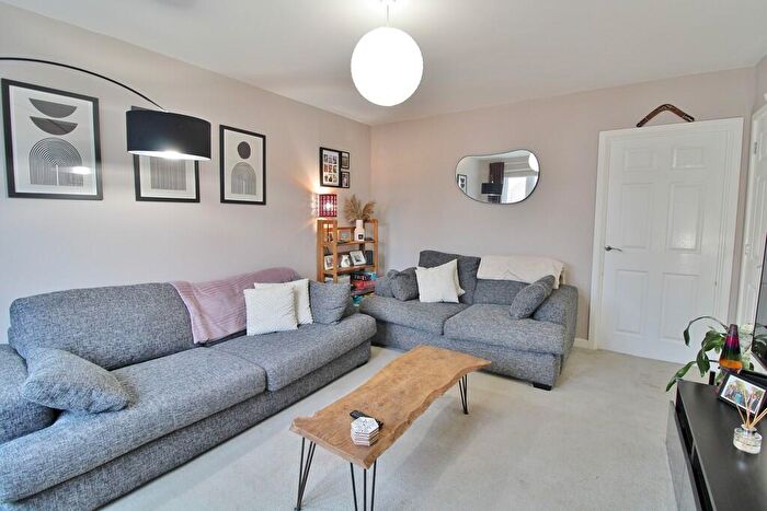 3 Bedroom End Of Terrace House For Sale In Gold Close, Fareham, PO14