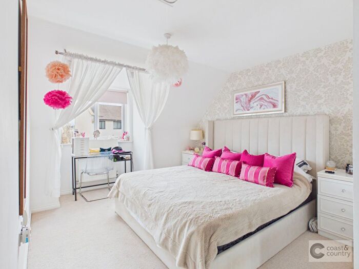 3 Bedroom End Of Terrace House For Sale In Buttercup Way, Newton Abbot, TQ12