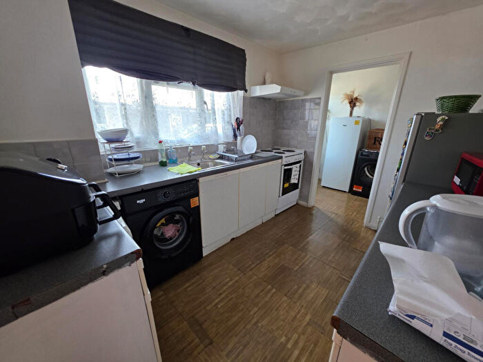 3 Bedroom Flat To Rent In London, N9