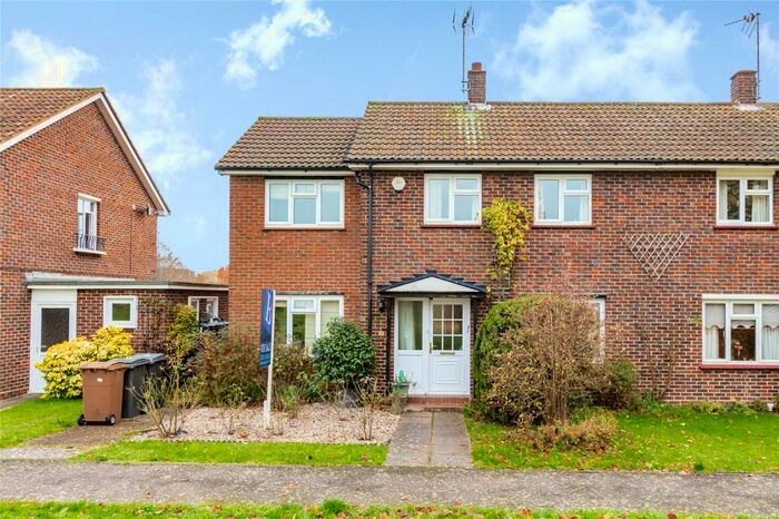 3 Bedroom Semi-Detached House For Sale In Middlemead, West Hanningfield, Chelmsford, Essex, CM2