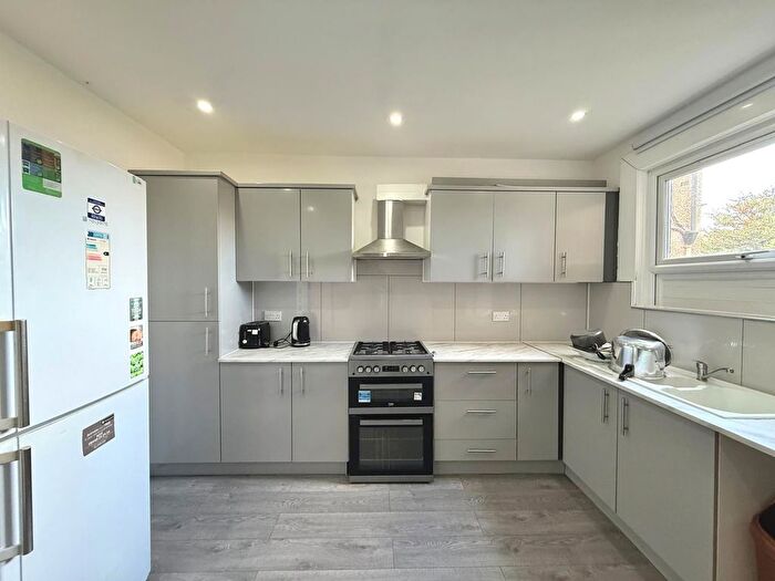 5 Bedroom Terraced House To Rent In Blewitts Cottages, New Road, Rainham, Essex, RM13