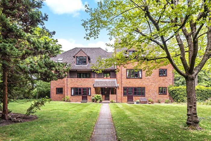 2 Bedroom Apartment For Sale In Westdene, Summerhouse Road, Godalming, GU7