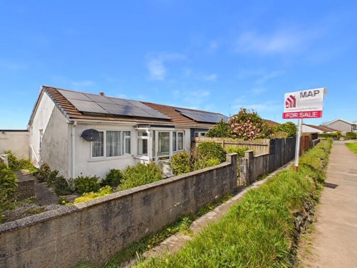2 Bedroom Bungalow For Sale In Roskrow Close, Four Lanes, Redruth, TR16