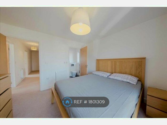 2 Bedroom Flat To Rent In Bessemer Lodge, Oakgrove, Milton Keynes, MK10