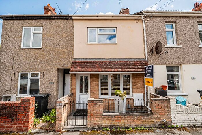 2 Bedroom Terraced House For Sale In Deburgh Street, Rodbourne, Swindon, SN2