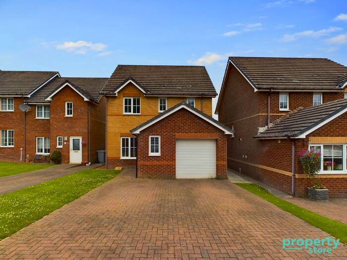 3 Bedroom Detached House For Sale In Alford Avenue, Blantyre, South Lanarkshire, G72