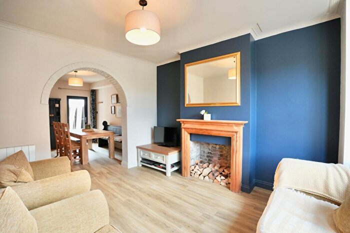 4 Bedroom Semi-Detached House To Rent In Mill Road, Cromer, NR27