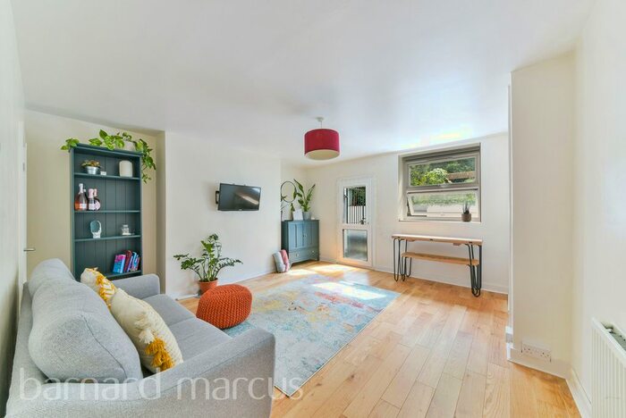 1 Bedroom Flat To Rent In Canning Road, Addiscombe, Croydon, CR0