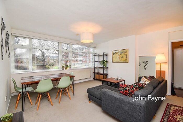 2 Bedroom Flat To Rent In Pelton Road, London, SE10