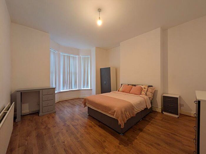 1 Bedroom Semi-Detached House To Rent In Incredible Shared-Home On Gregory Boulevard, NG7
