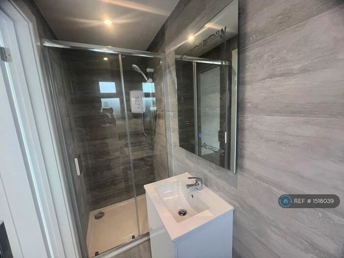 Studio To Rent In Hangleton Road, Hove, BN3