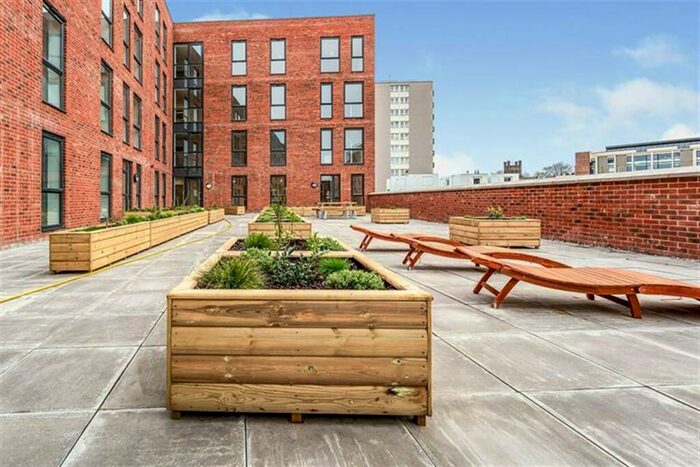 1 Bedroom Flat To Rent In Bedroom Property In Trafford Street, Chester, CH1