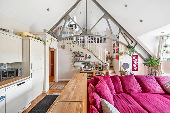 1 Bedroom Duplex For Sale In Russell Hill Place, Purley, CR8