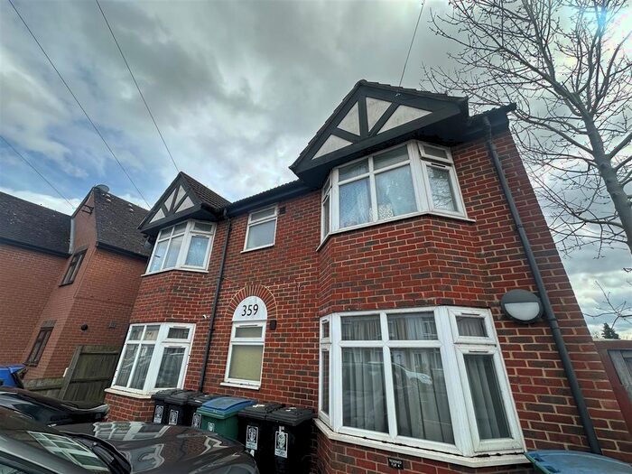 1 Bedroom Flat To Rent In Whippendell Road, Watford, WD18