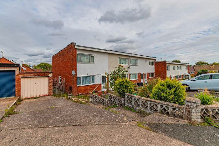 2 Bedroom Property To Rent In Uplands Crescent, Llandough, CF64